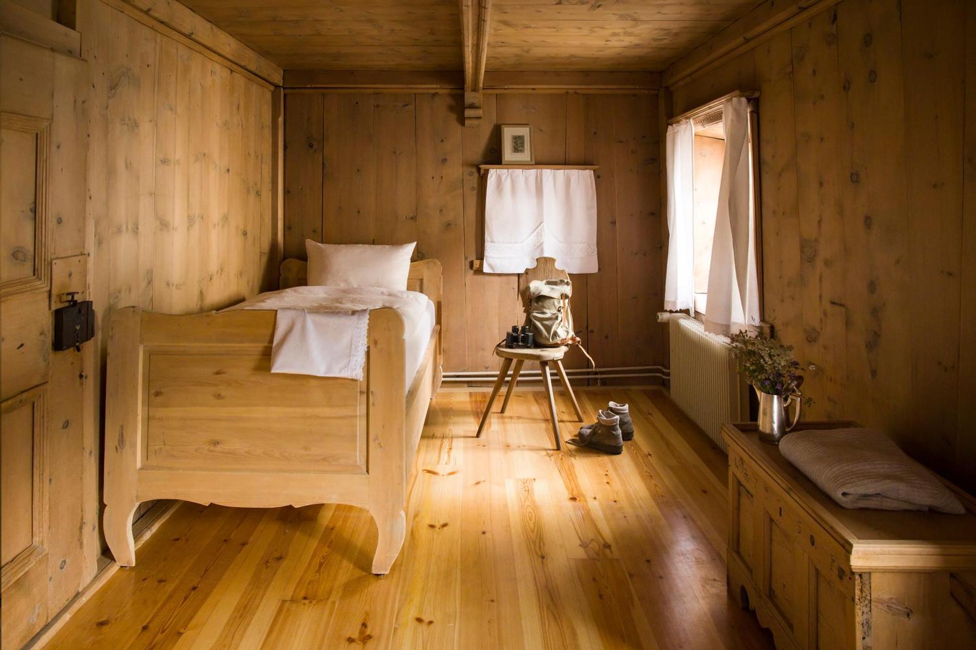 Hotel Chasa Chalavaina Müstair Værelse billede