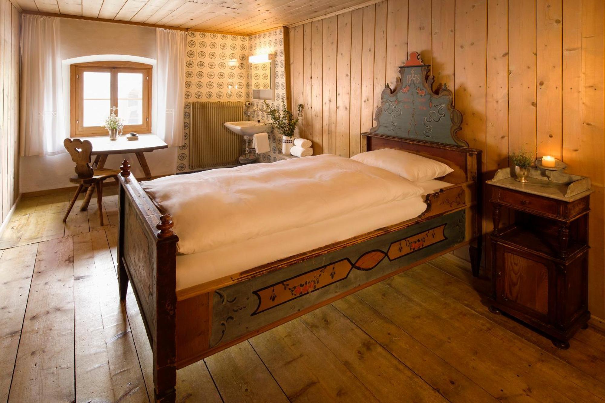 Hotel Chasa Chalavaina Müstair Værelse billede